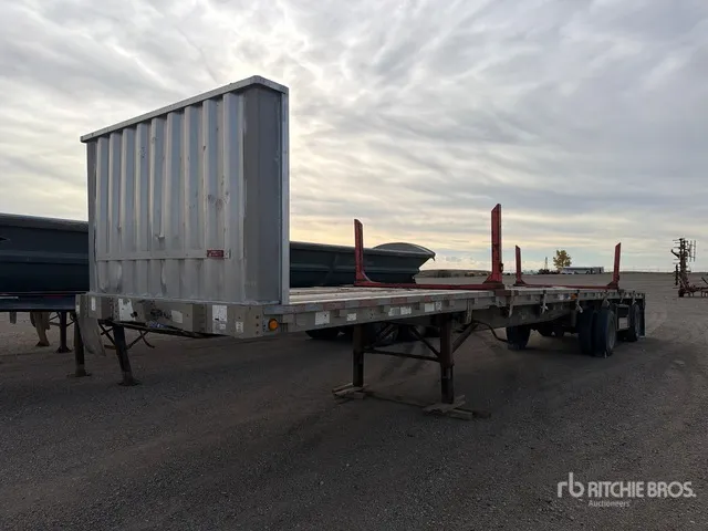 1996 Wilson CF-900 48 ft T/A Spread Axle Flatbed Trailer