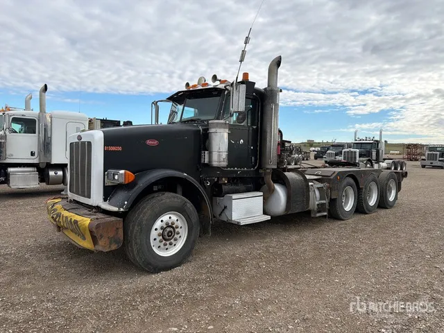 2008 Peterbilt 367 8x4 Winch Truck
