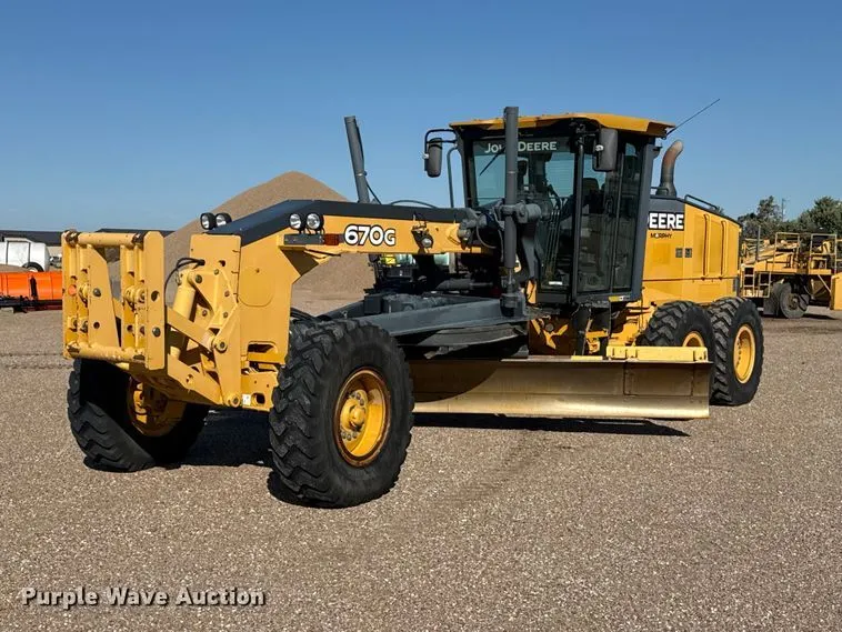 2012 John Deere 670G motor grader