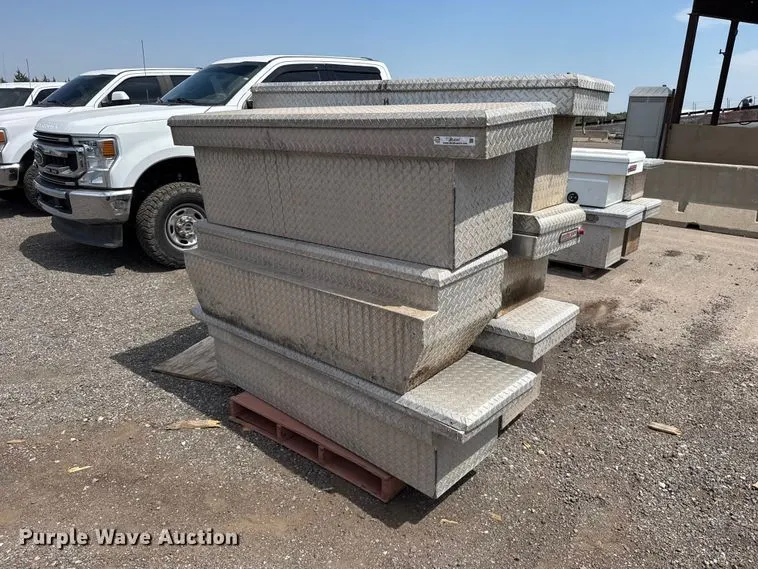 (6) toolboxes