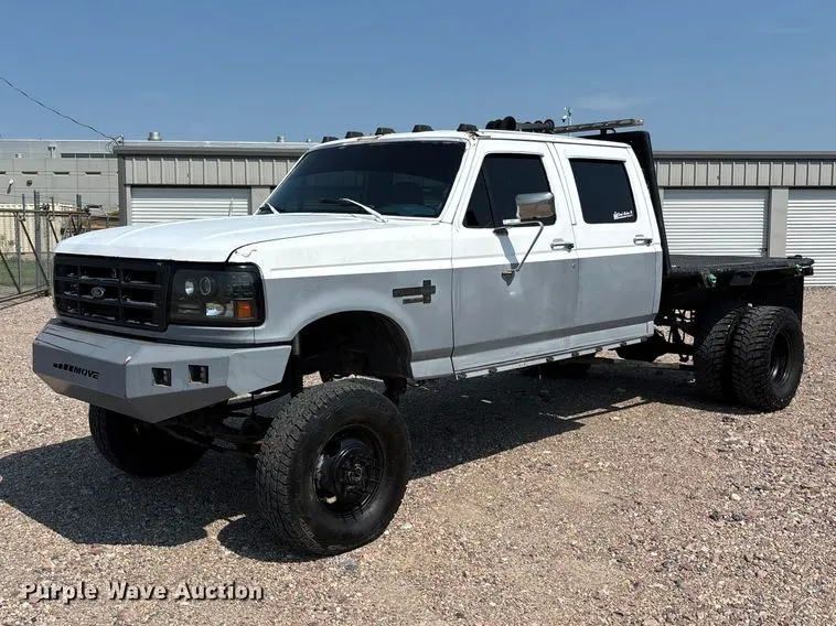 1995 Ford F350 Crew Cab flatbed pickup truck