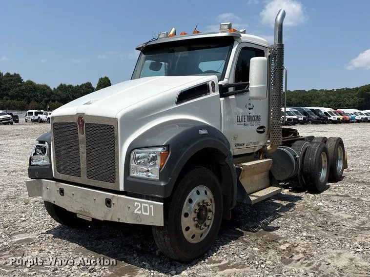 2021 Kenworth T880 semi truck
