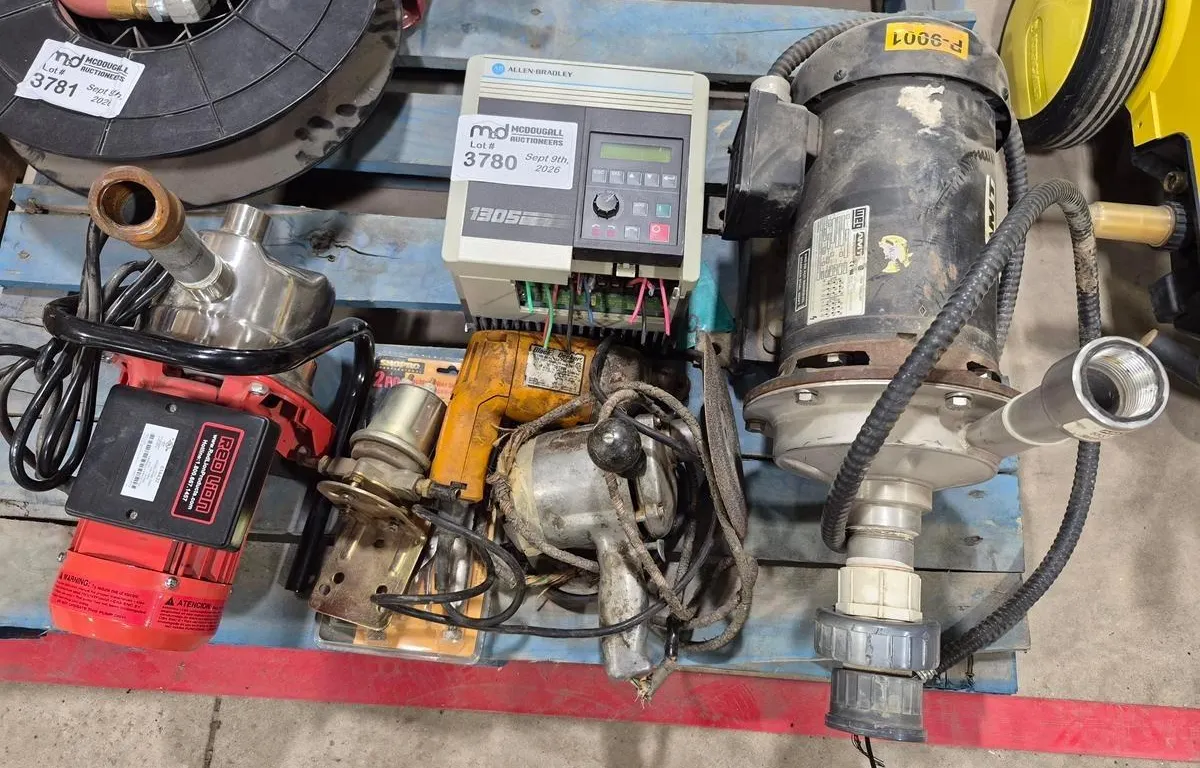 (2) Pumps & Tools
UNRESERVED