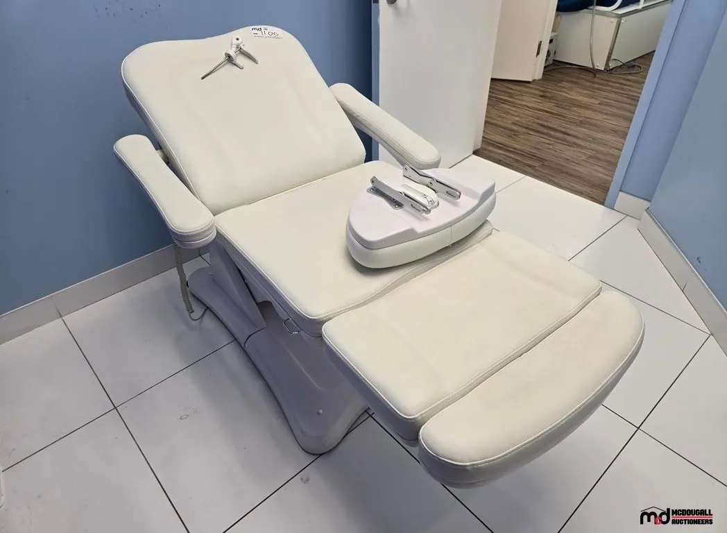 Powered Medical Treatment Chair
UNRESERVED