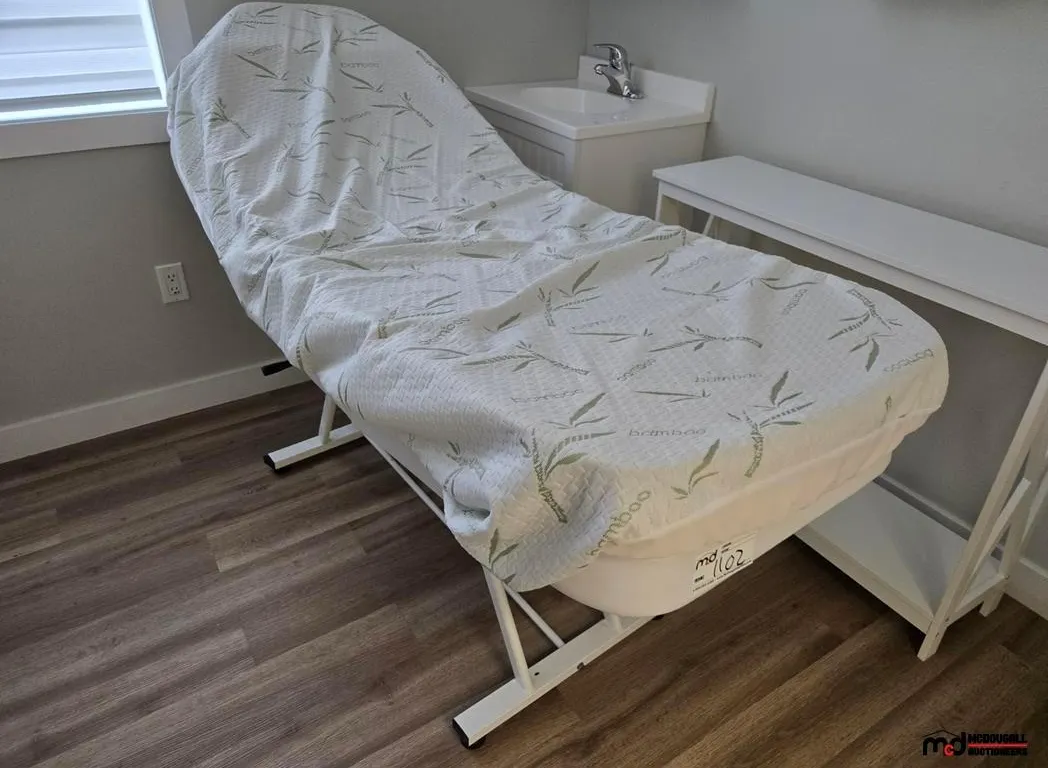 Adjustable Medical Treatment Table
UNRESERVED