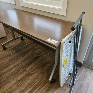 Mobile Office Desk & Folding Table
 UNRESERVED