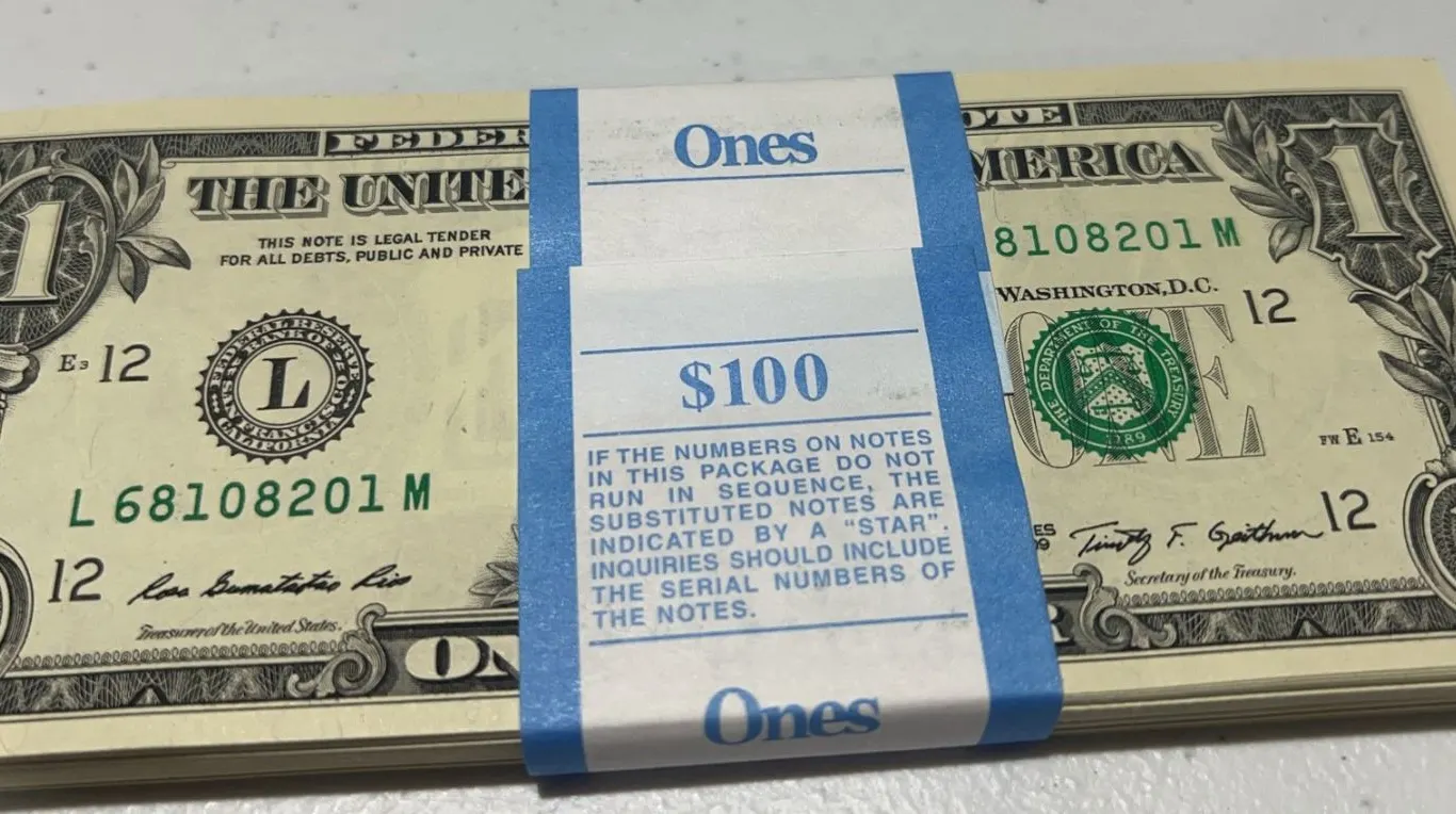 Original Bank Strap of 100 Sequential $1 Bills L68108201-L68108300