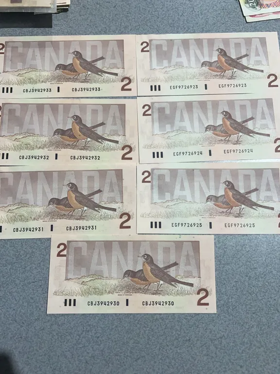 Seven Canadian $2 Banknotes Consecutive Numbers