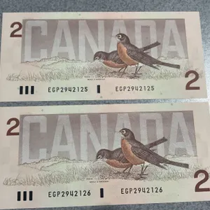 1986 $2 Canadian Banknotes Sequential EGP2942125 & EGP2942126