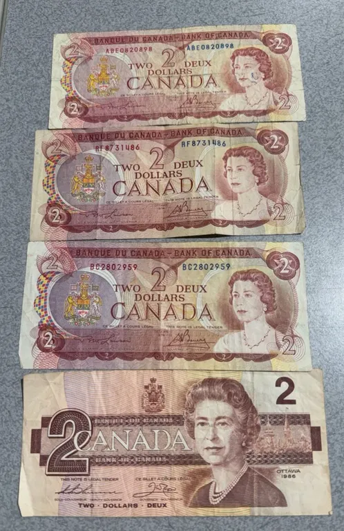4 Canadian $2 Banknotes 1974 and 1986 Queen Elizabeth II