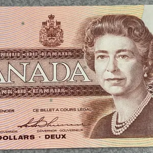 1986 Canada $2 Banknote With Queen Elizabeth II And Robins