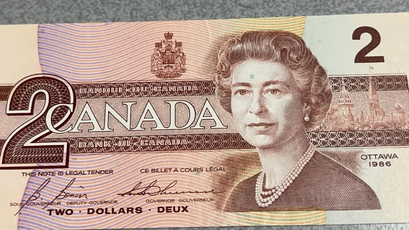 1986 Canadian Two Dollar Banknote – Queen Elizabeth II