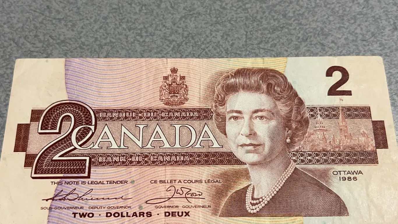 1986 Canada $2 Banknote EGN3433805