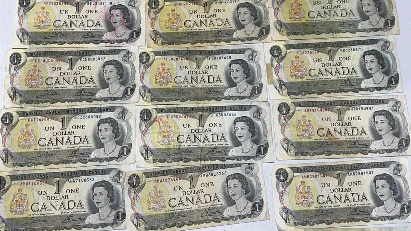 18 Bank of Canada $1 Notes Queen Elizabeth II 1954 Series