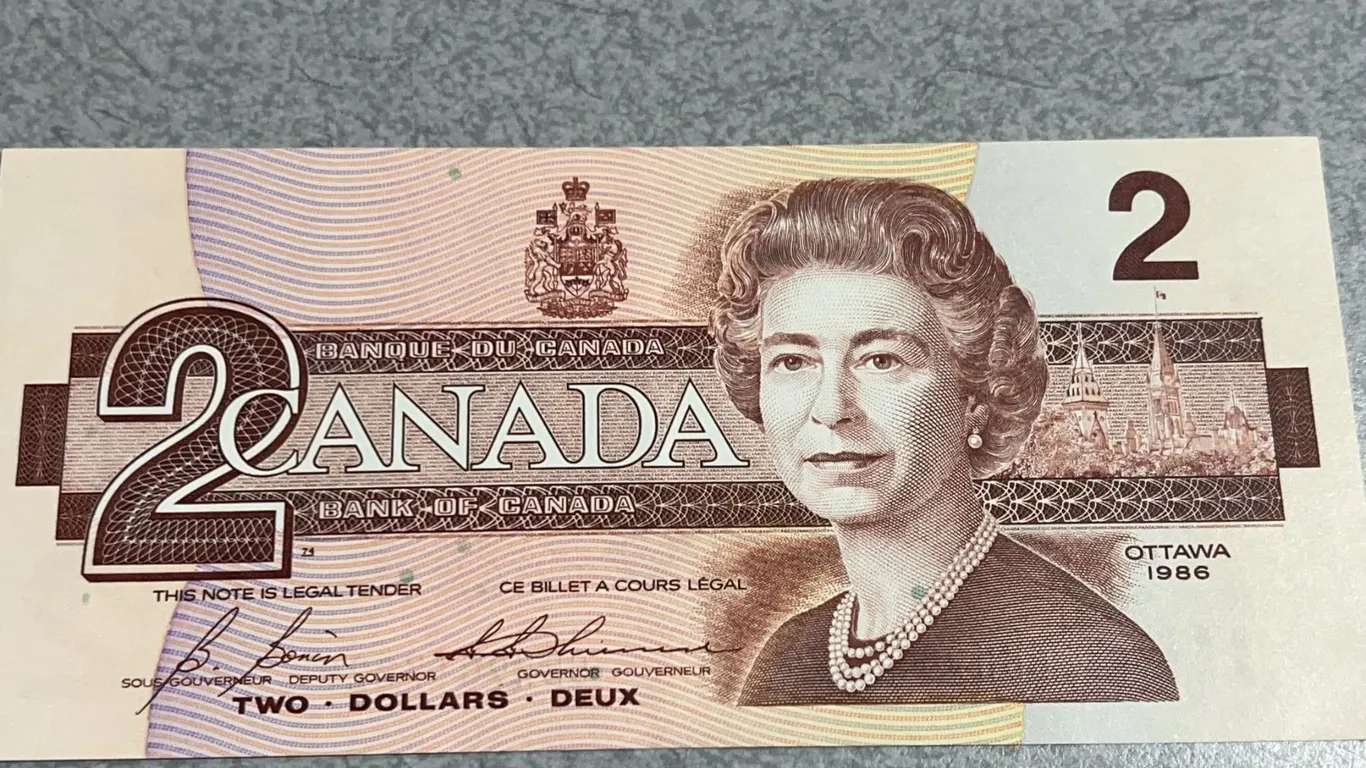 1986 Canada $2 Banknote, Queen Elizabeth II, CBH9017829