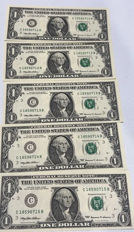 Consecutive 1989 US One Dollar Bills, Lot of 5