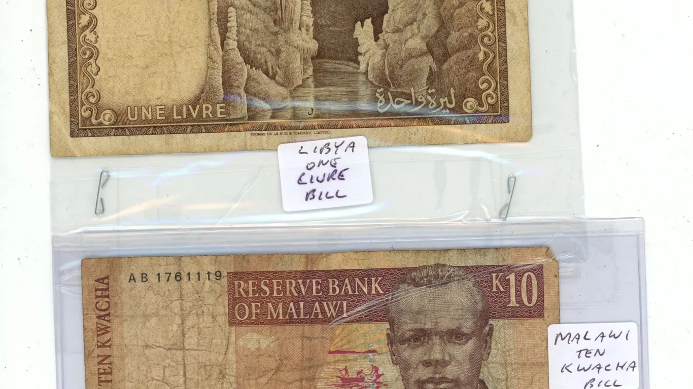 (2) Foreign Bank Notes – Libya One Livre, Malawi Ten Kwacha