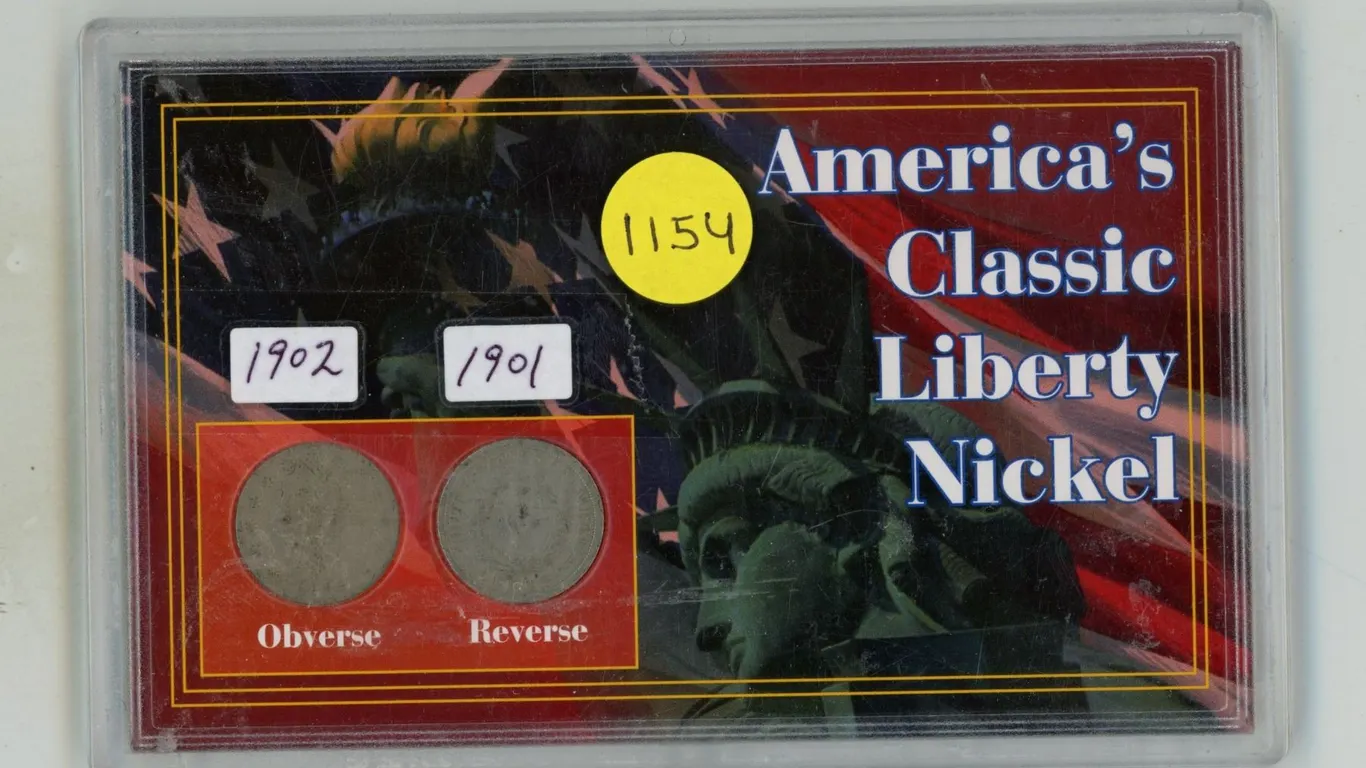 1901 & 1902 USA Classic Liberty Nickels in Holder