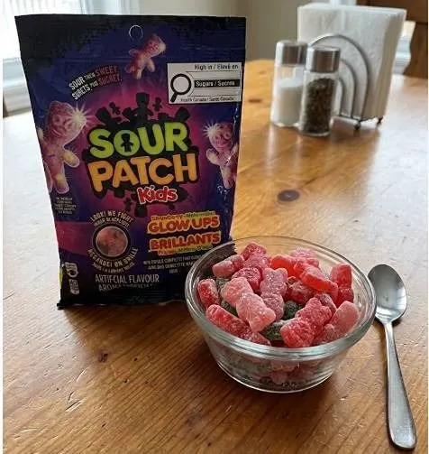Sour Patch Kids Strawberry-Watermelon Glow up candies 12x185g