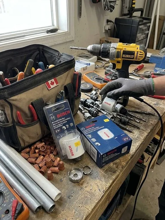 Bosch Bi-metal Hole Saw Set, 1-7/8" and 3-7/8
