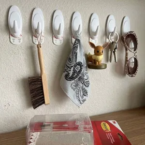 3M Command Quartz Terrace Hooks, 16 Pack