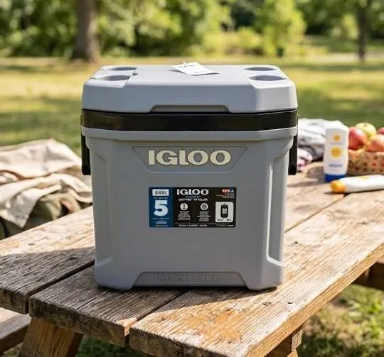 Igloo MaxCold Latitude 62-Quart Roller Cooler