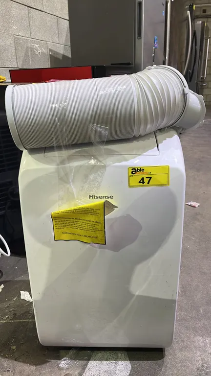 HISENSE 8,000 BTU PORTABLE AIR CONDITIONER WITH HOSE