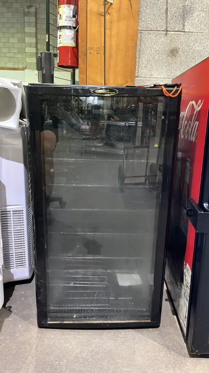 DANBY DWC310BL BEVERAGE COOLER