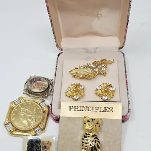 Sarah Coventry Brooch Lot