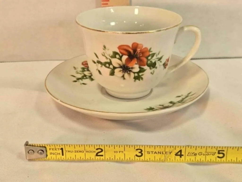 China cup & saucer, Flower motif