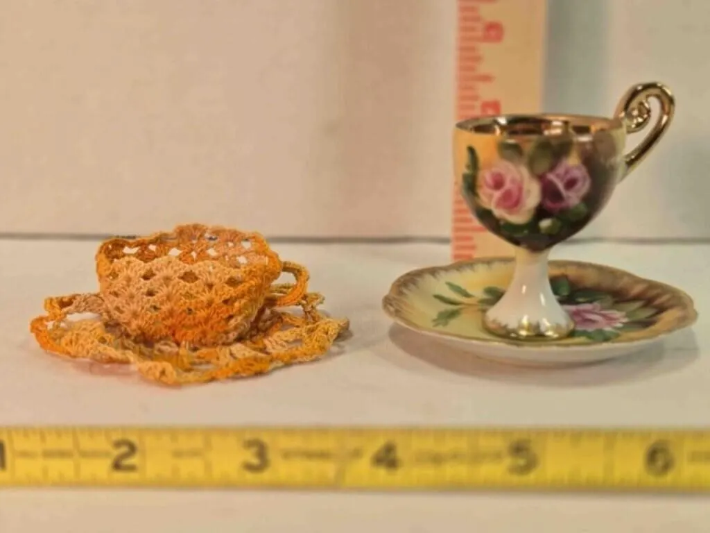 Miniature teacup & saucer & crocheted teacup