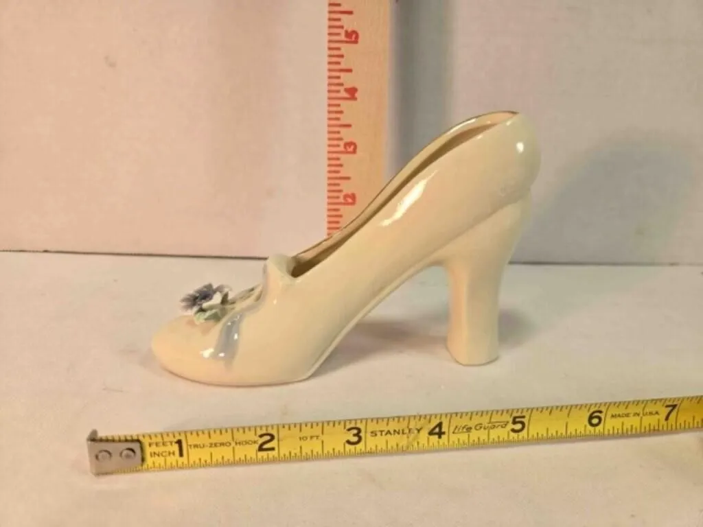 Porcelain ladies slipper w/flower decoration