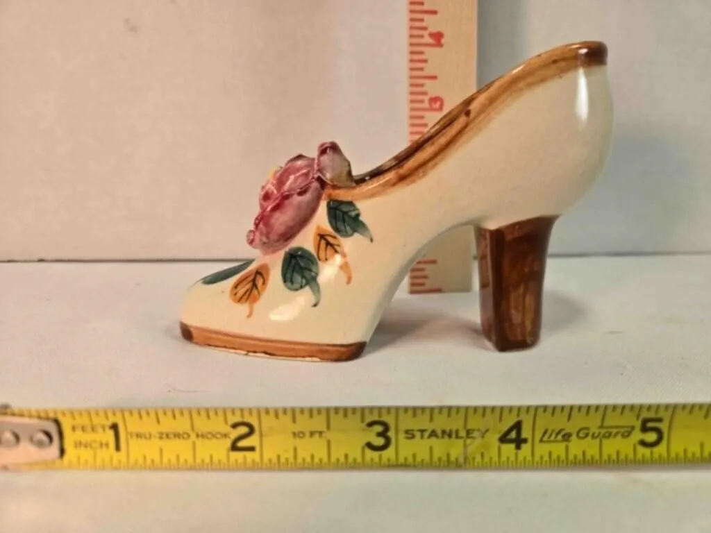 Porcelain ladies slipper w/rose decoration