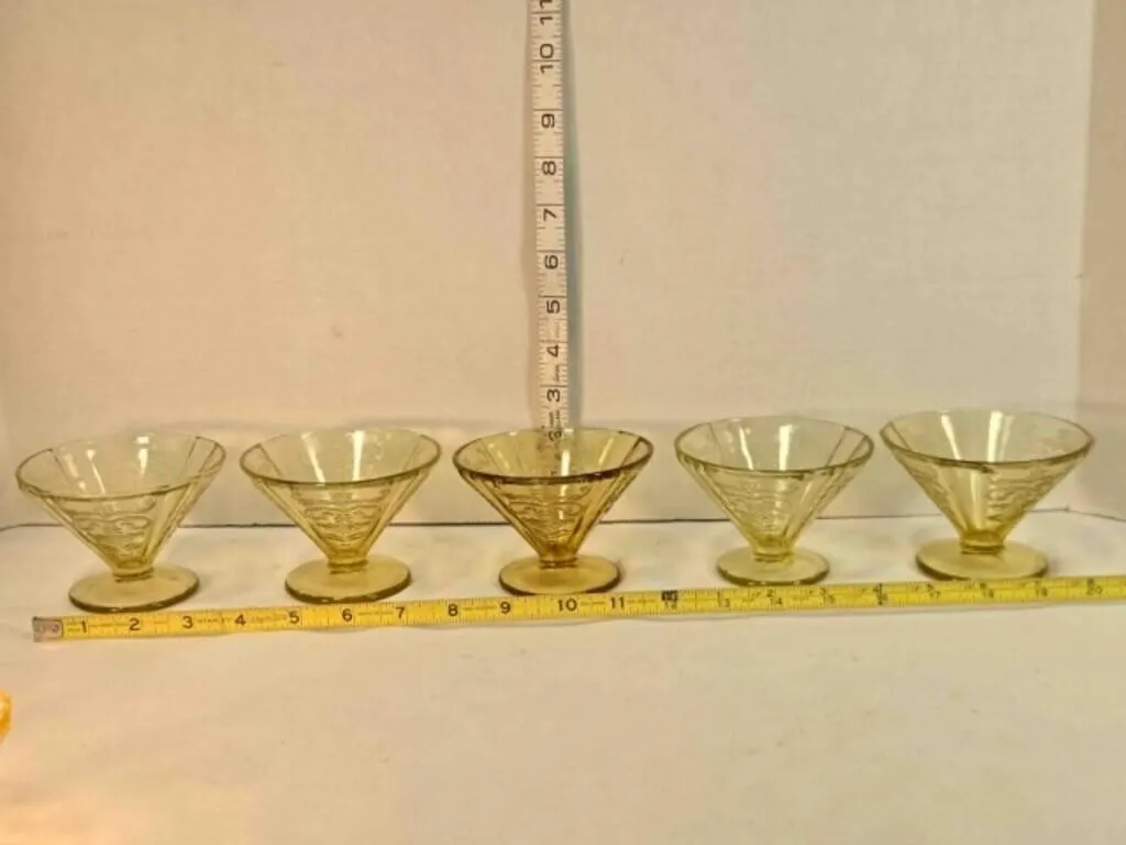 5 Madrid pattern depression glass sherbet cups
