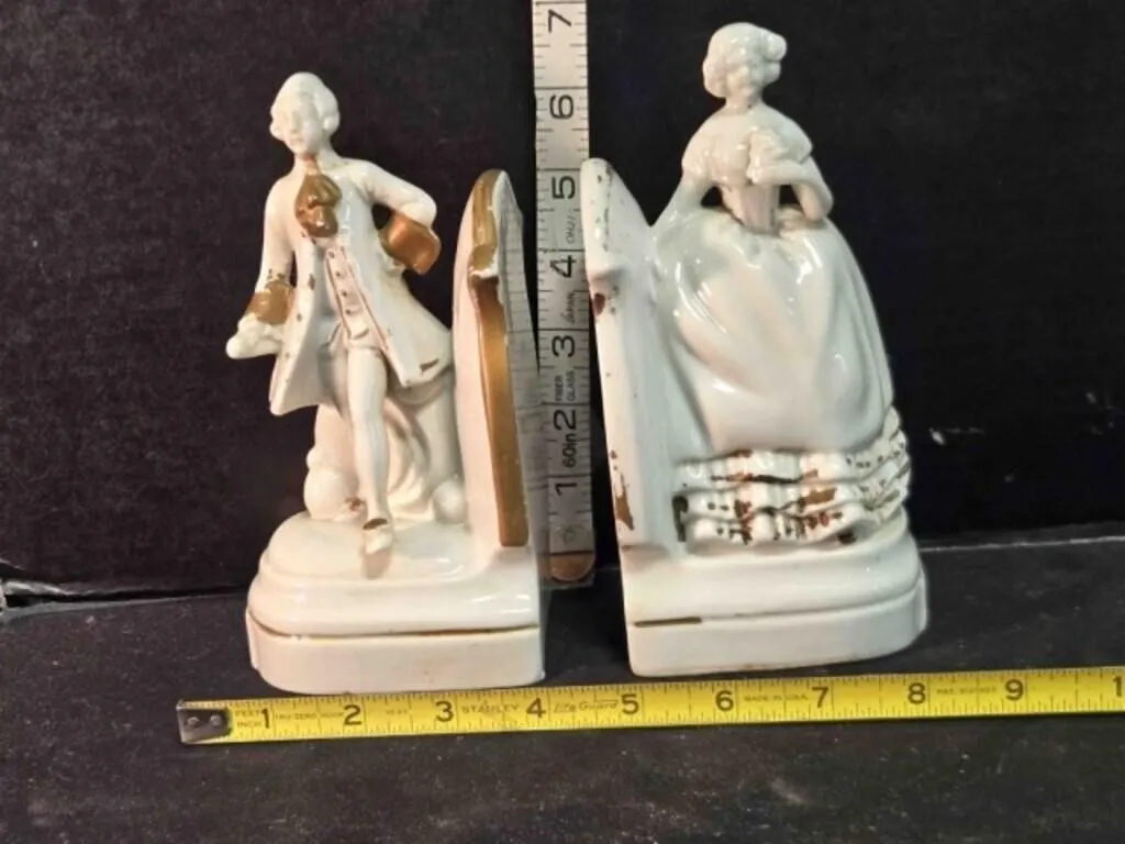 Porcelain Victorian couple figurine bookends