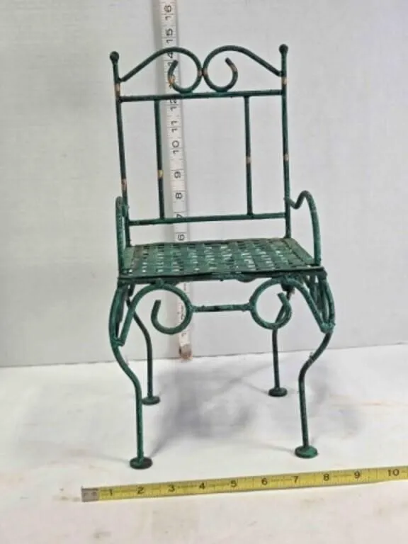 Plant stand, 14" tall