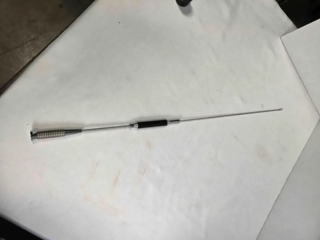 Mobile multi-band antenna
