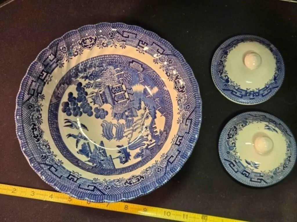 Royal Wessex bowl (9") & 2 lids
