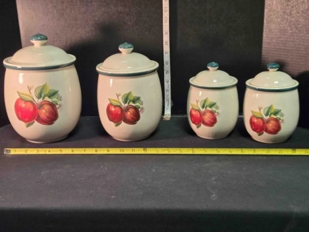 Casuals canister set by China Pearl, 4 piece