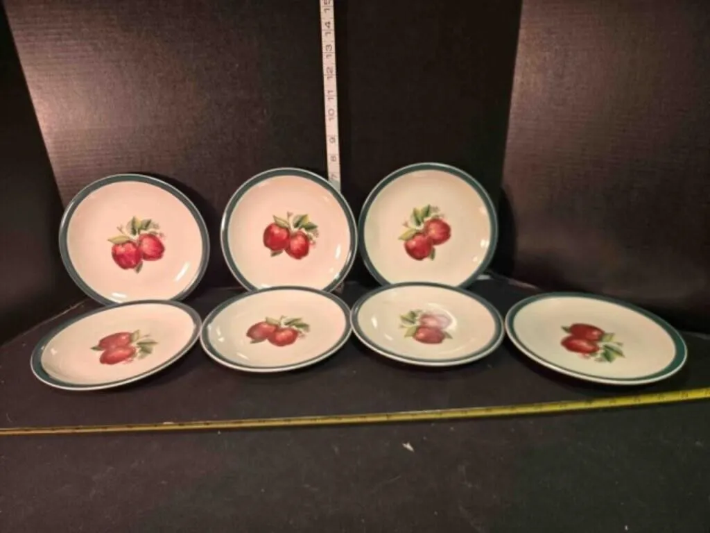 7 Dessert Plates, Casuals by China Pearl