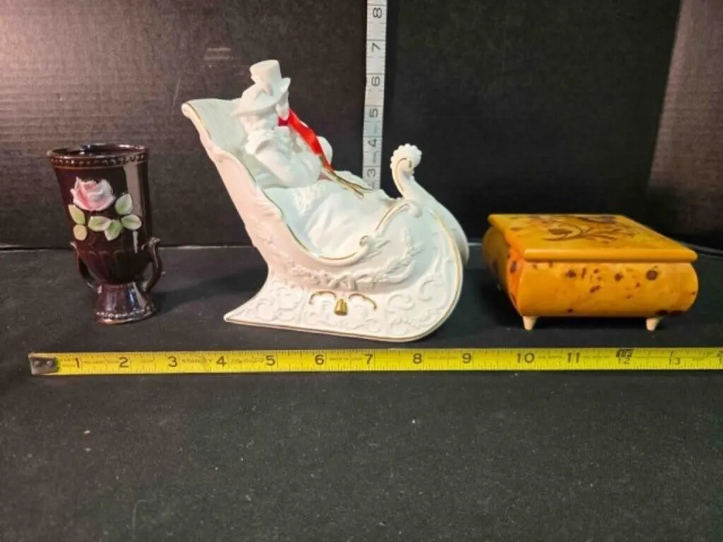 Sleigh music box, wooden music box, vase