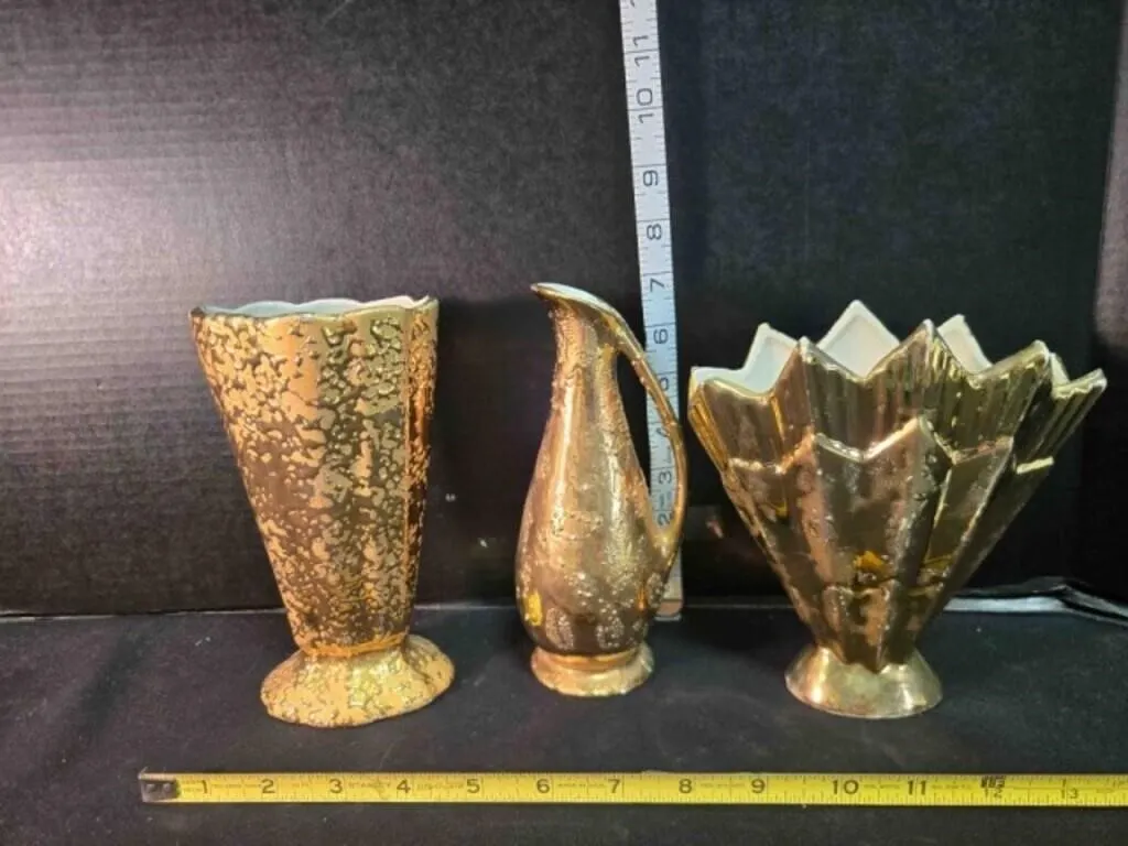 Gold-leaf pitchers & vase