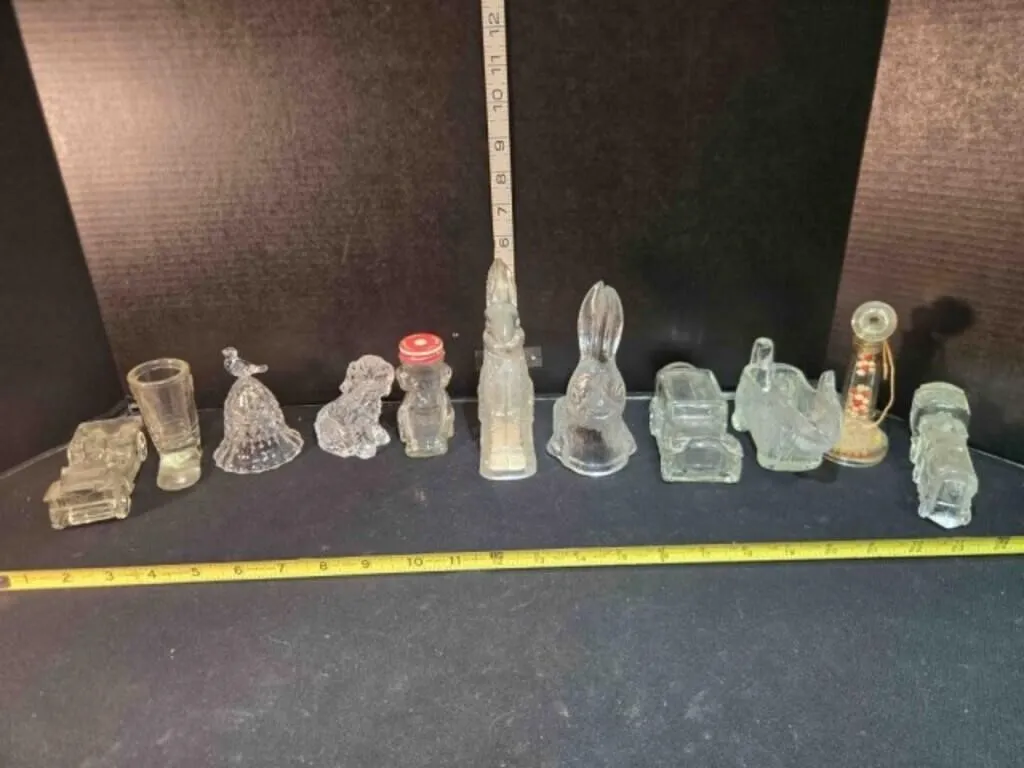 11 glass figurines; Bunny (6"), bell w/bird, boot