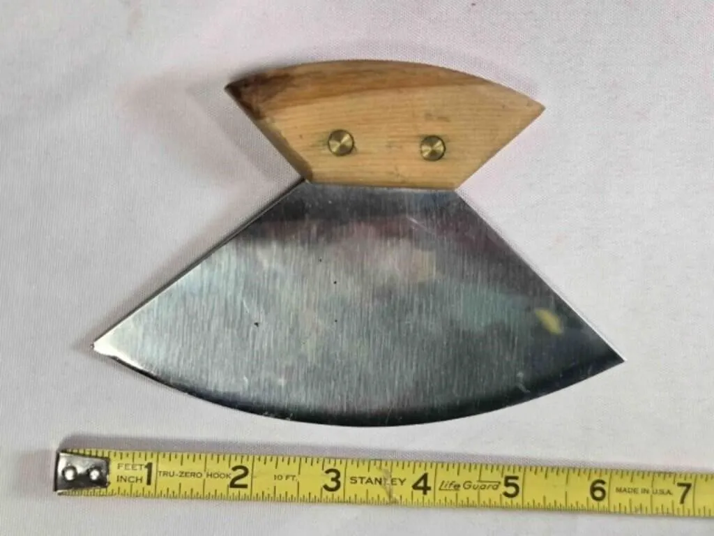 Prudhoe Bay Elk Ulu knife, 6" across