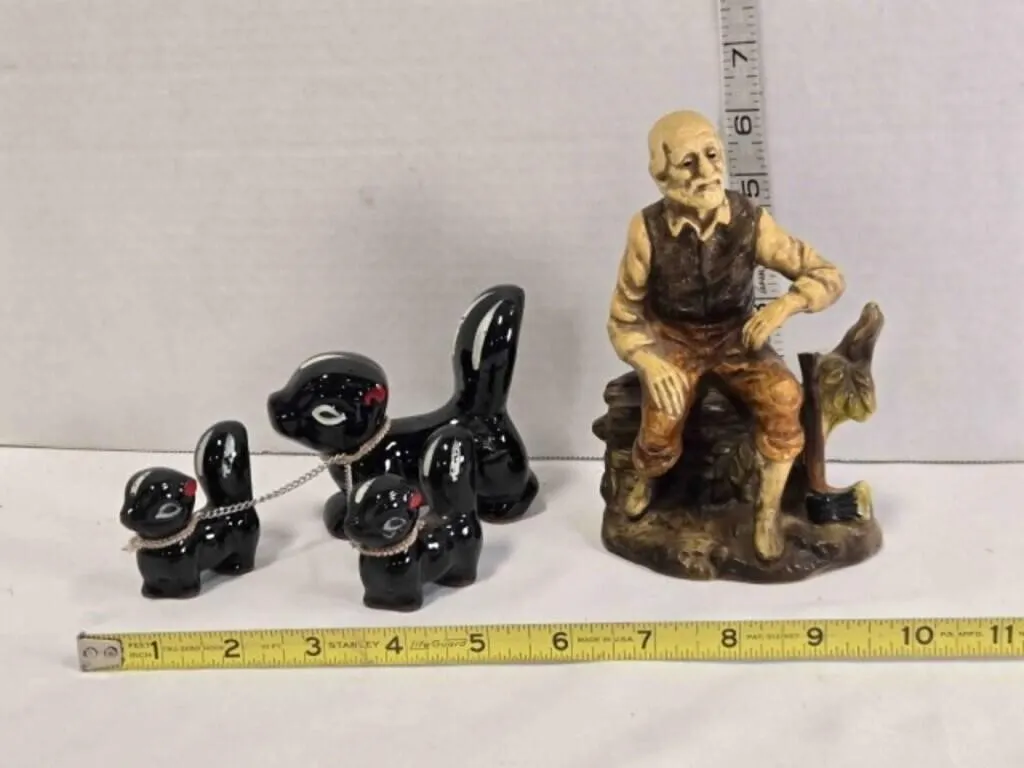 Resin old man figure & ceramic Cat & kitties