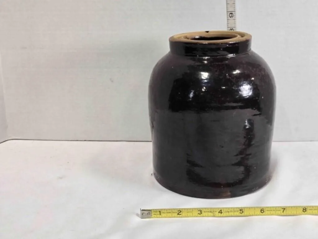 Brown crock jug, 8" tall