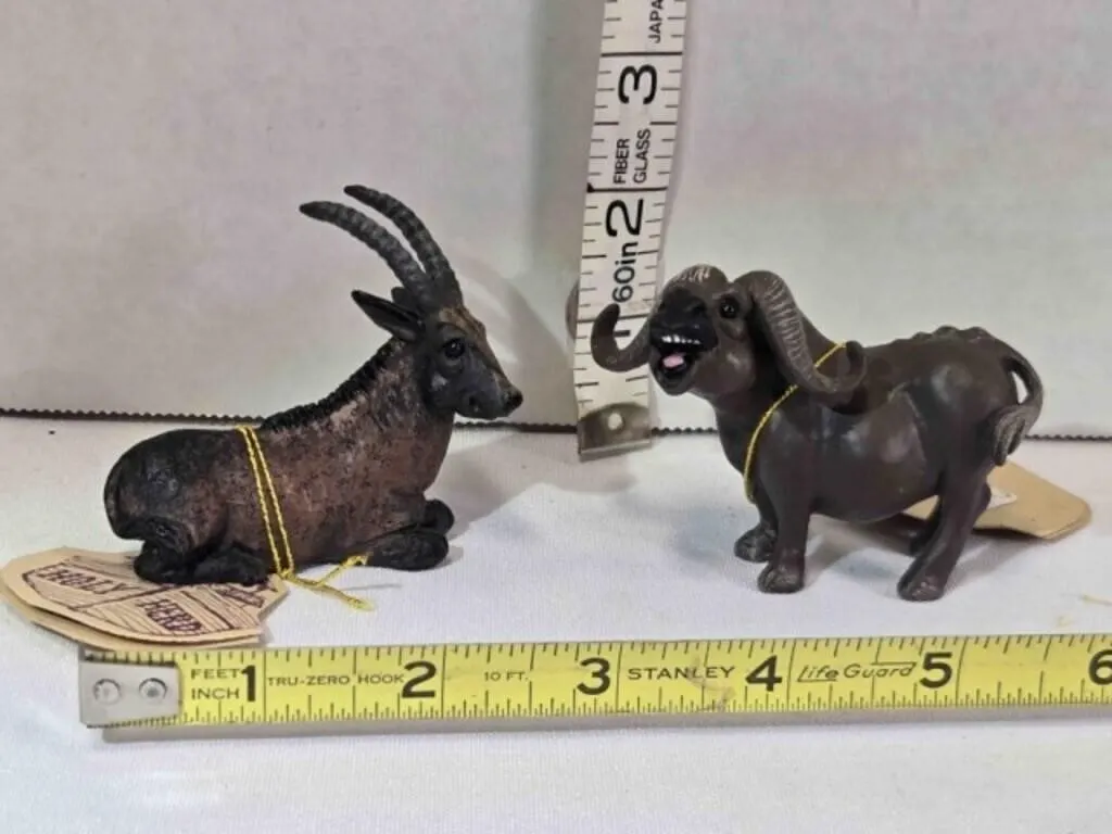 2 Holy Herd resin figures, 2�" tall, Pete Apsit