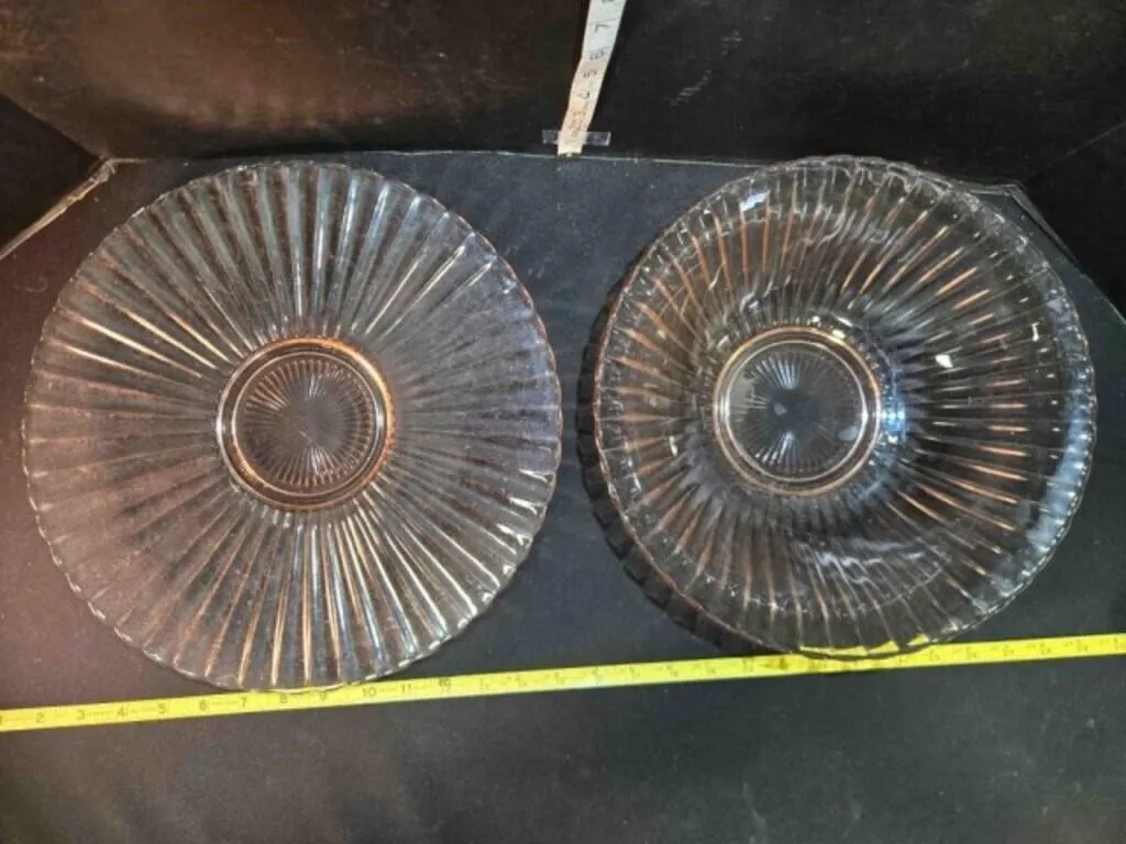 Clear glass platter & bowl, 13�" &11" across