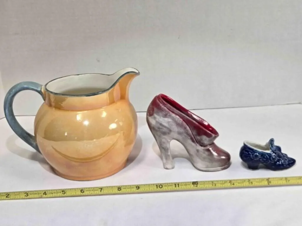 Lusterware creamer, Slovenian-made; 2 shoes