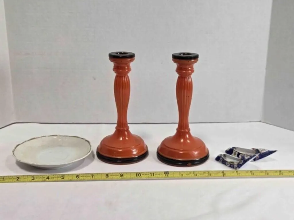 2 candlesticks, porcelain slippers, saucer